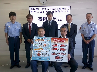 ���h����